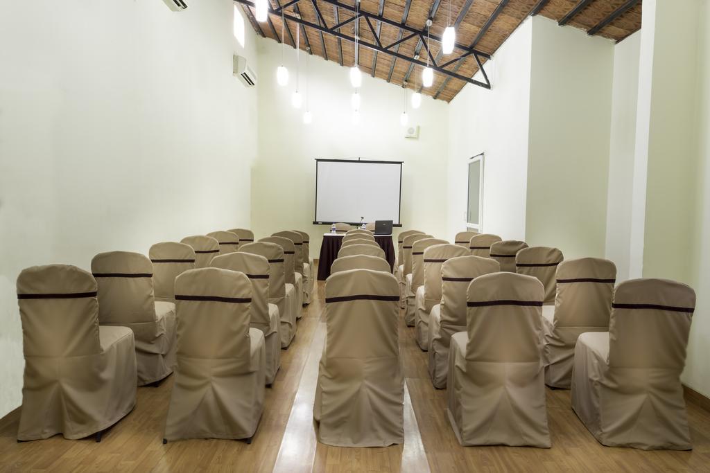 Hm Suites & Studios Bangalore Bagian luar foto