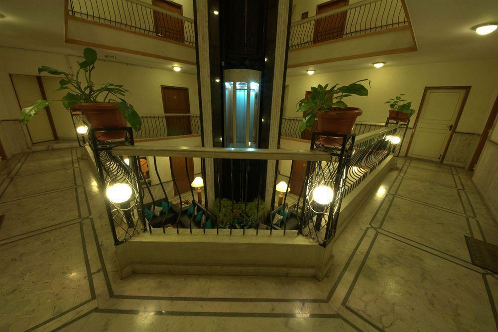Hm Suites & Studios Bangalore Bagian luar foto