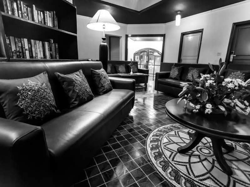 Hm Suites & Studios Bangalore Bagian luar foto